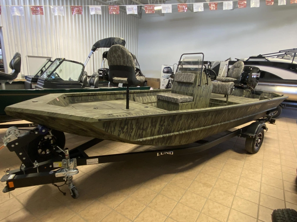 2026 Lund Boat Co 1870 Predator, 105 Jet alt