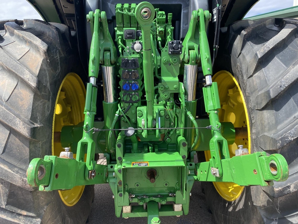 2023 John Deere 6r 175 alt
