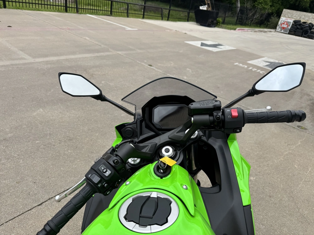 2025 Kawasaki Ninja® 650 Abs Abs alt