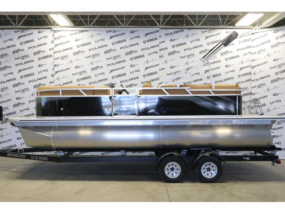 2026 Avalon Vls 2180 Quad Lounger + Yamaha 70 Hp alt