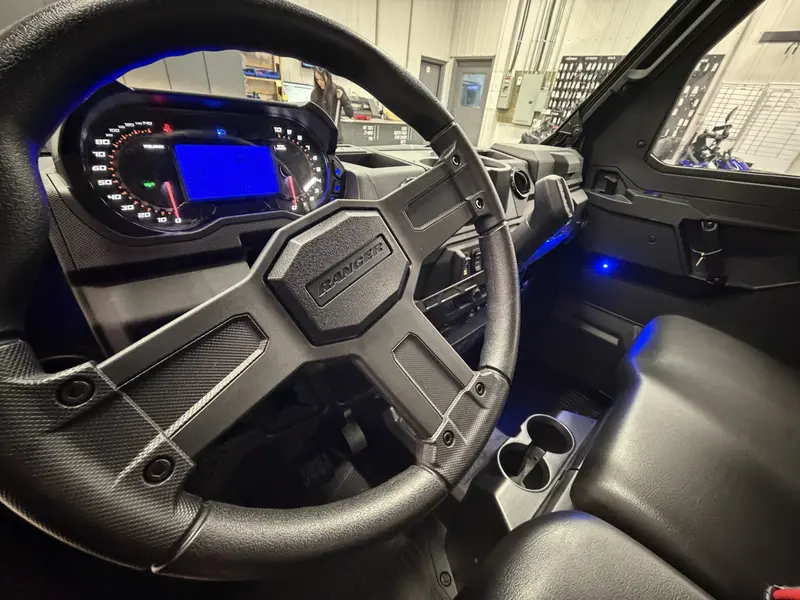 Polaris RANGER CREW XP 1000 CAB GRAY 2027