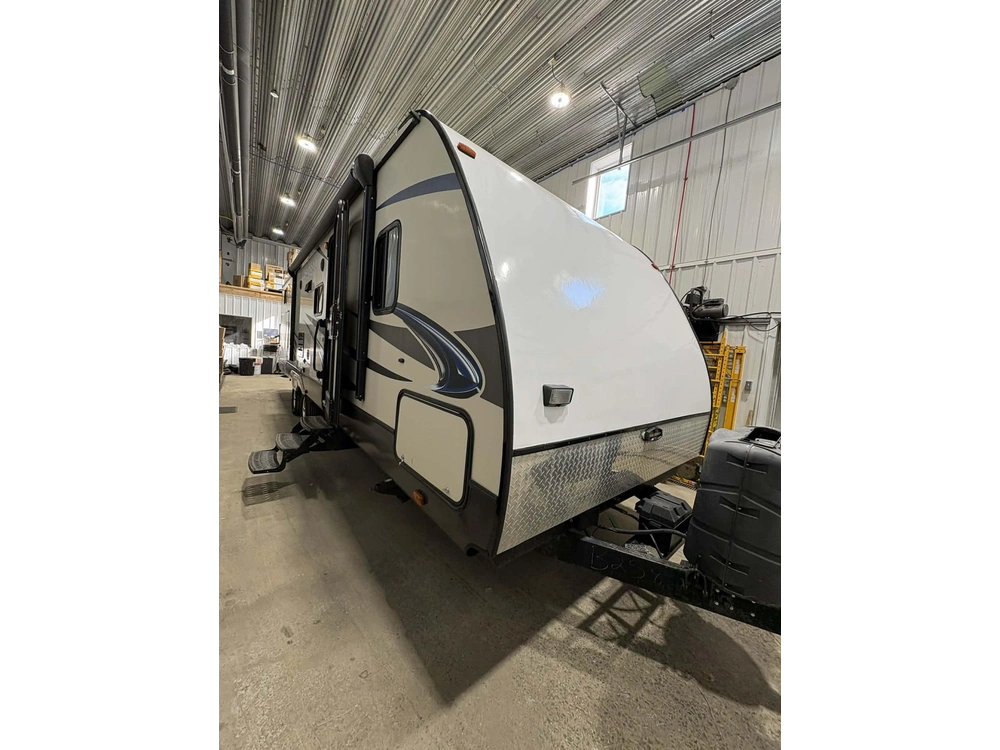 Crossroads Rv Sunset Trail 300bh 2015 alt