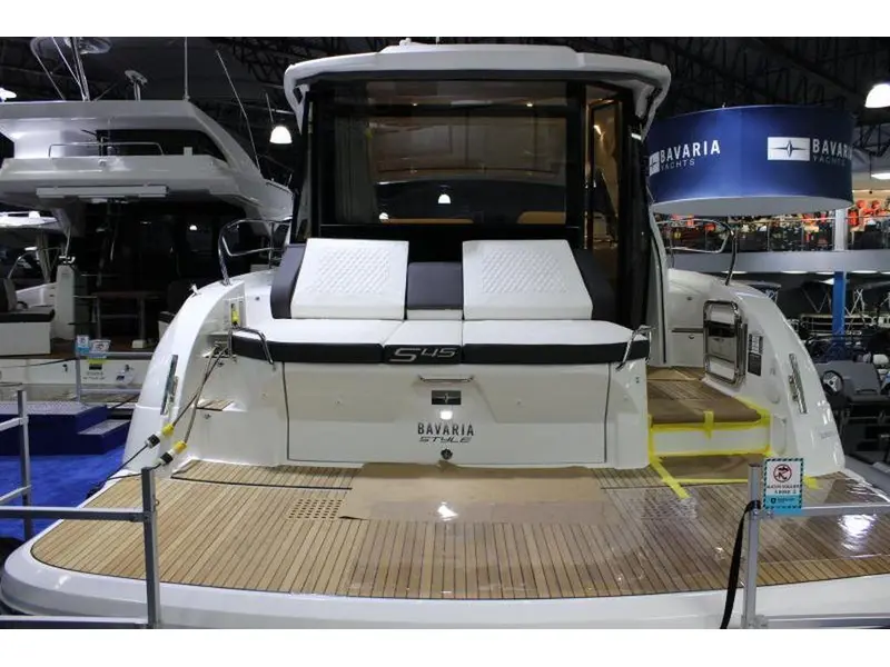 2021 Bavaria Motoryachts S45 COUPE VOLVO IPS 600 EVC2 thumbnail 4
