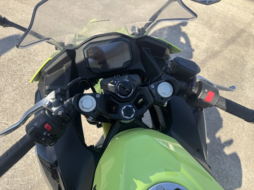 2026 Kawasaki Ninja® 500 Abs alt