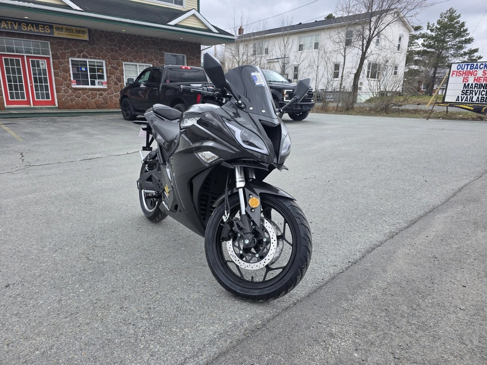 2025 Evoque Streetster R alt