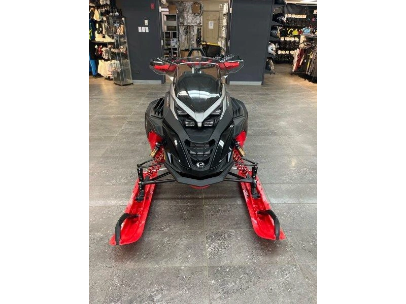 Lynx Brutal Re 15'' 900 Ace Turbo R Powdermax 2.5'' E.s. W/ 10.25'' Touchscreen 2026 alt