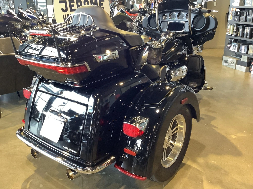 Harley-davidson Tri - Glade Ultra Flhtcutg001 2024 alt