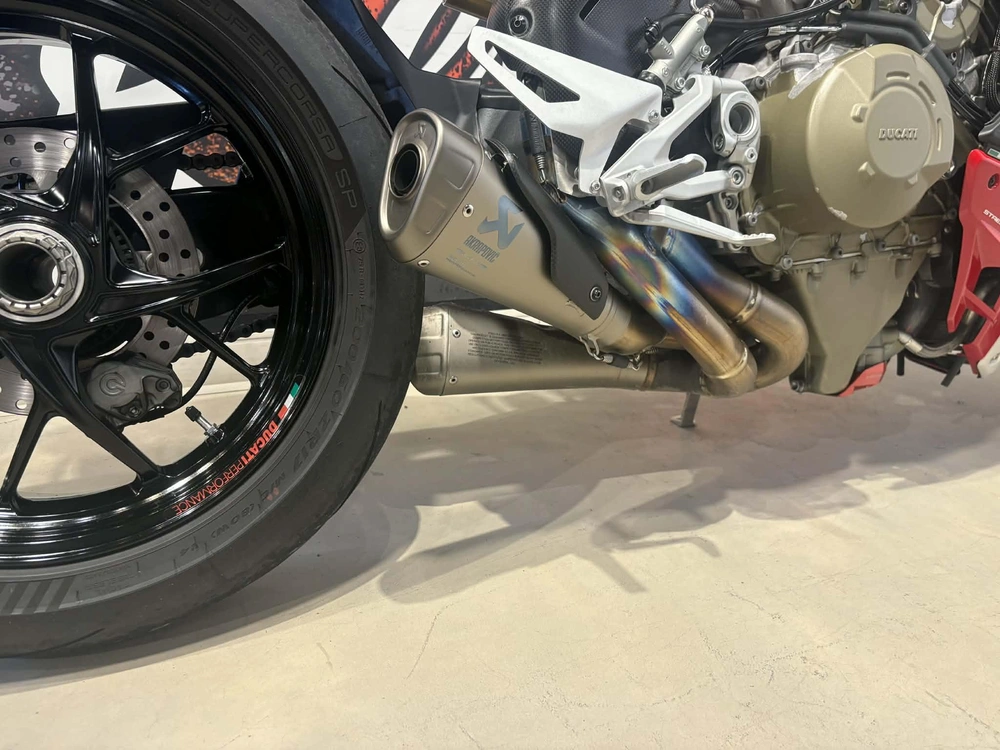 Ducati Streetfighter V4 2021 alt