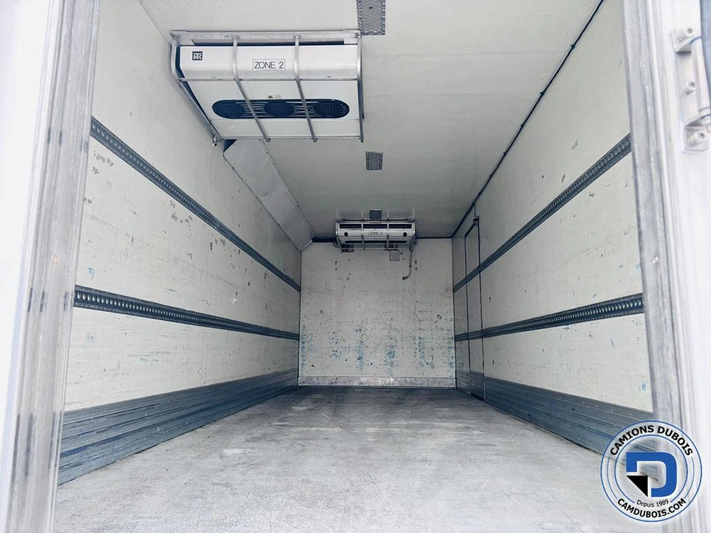 2019 Freightliner M2-106 alt
