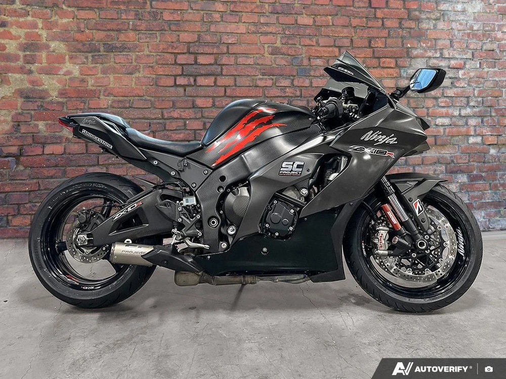 2022 Kawasaki Zx10r alt