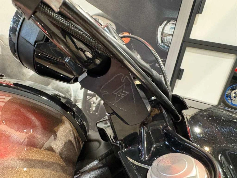 Indian Motorcycle Scout Bobber Limited Tech 2025 alt