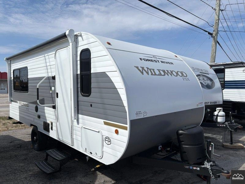 2026 Wildwood Fsx 161 Qk alt