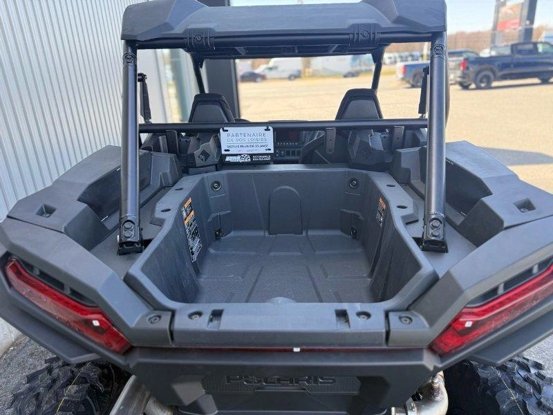 Polaris Rzr Xp 1000 Ultimate 2026 alt