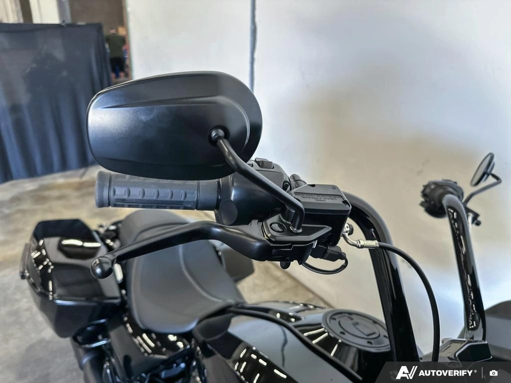 2026 Harley-davidson Road Glide alt