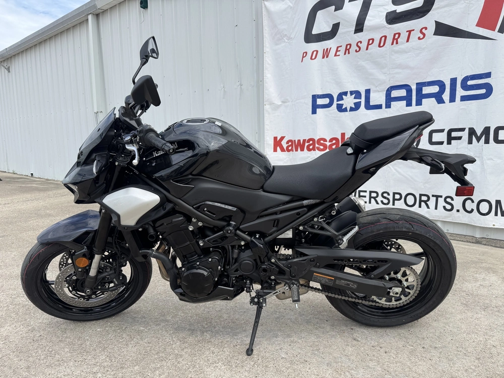 2025 Kawasaki Z900 Abs Abs alt