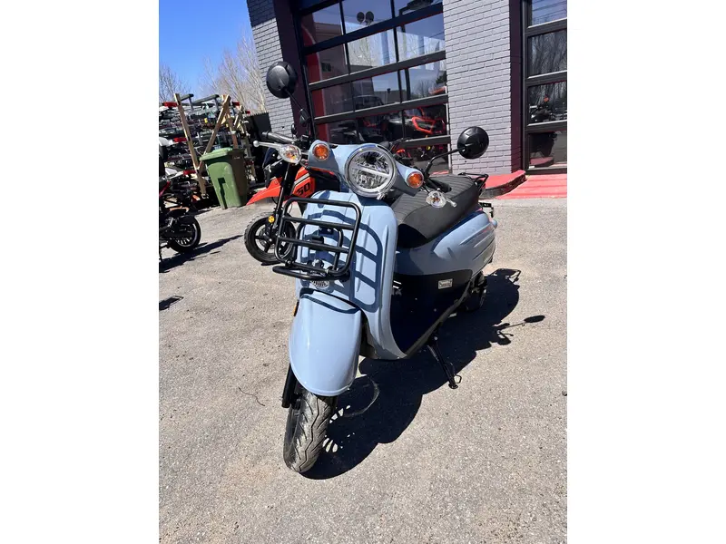 2026 Scootterre AMORE 50 thumbnail 4
