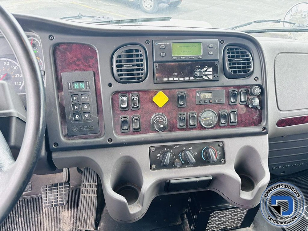 2019 Freightliner M2-106 alt