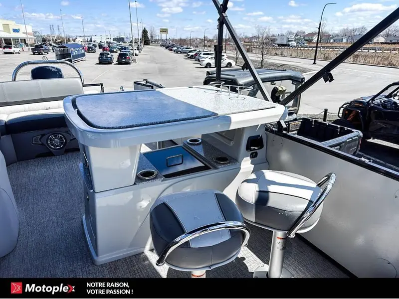 2023 Avalon CATALINA 2585 ENTERTAIN