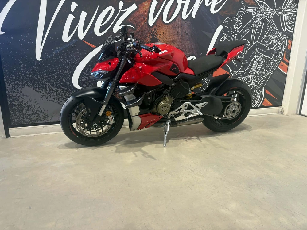 Ducati Streetfighter V4 2021 alt