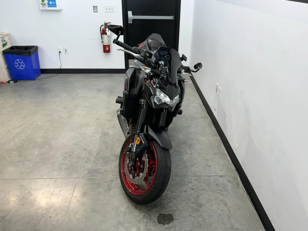2021 Kawasaki Z900 alt