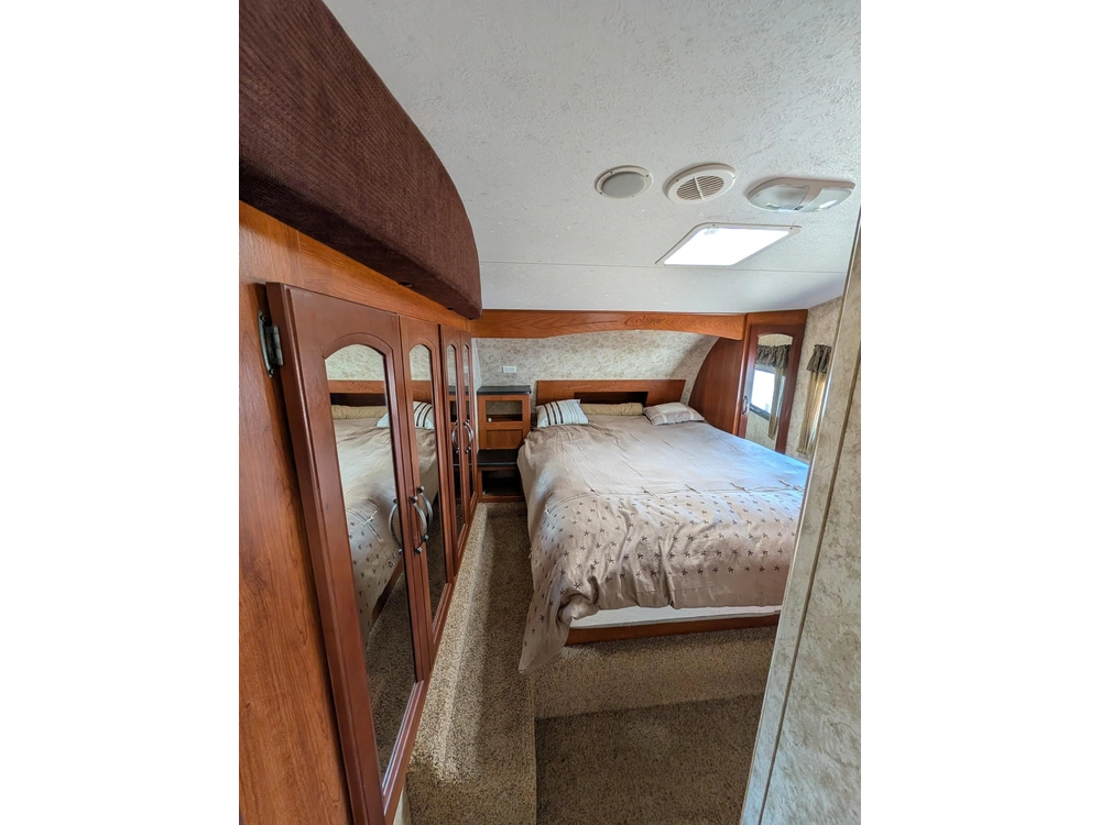 Cougar Cg293 2011 alt