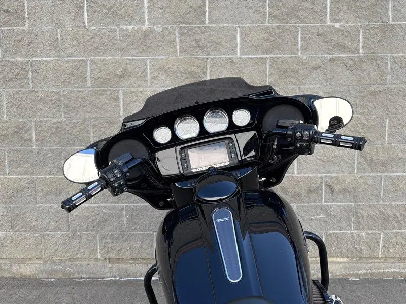2018 Harley-Davidson FLHXS - Street Glide® Special thumbnail 13