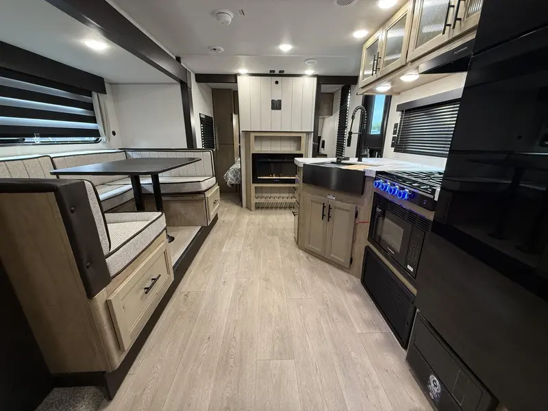 Cherokee 23DBH Grey Wolf 2026