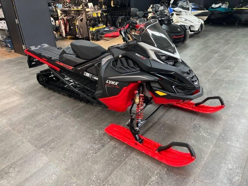 Lynx Brutal Re 15'' 900 Ace Turbo R Powdermax 2.5'' E.s. W/ 10.25'' Touchscreen 2026 alt