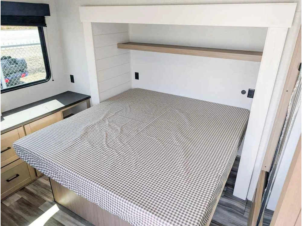 Jayco Jay Flight Bungalow 401loft 2026 alt