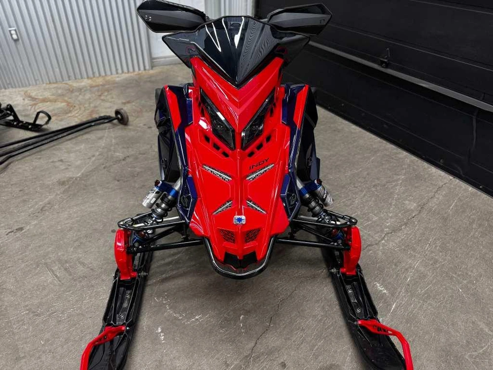 Polaris 9r Indy Xcr 70eme 2025 alt