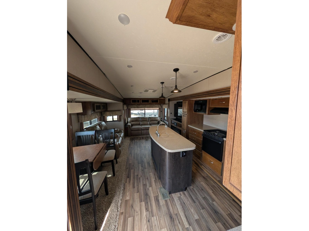 Coachmen Chaparral 30rls 2019 alt