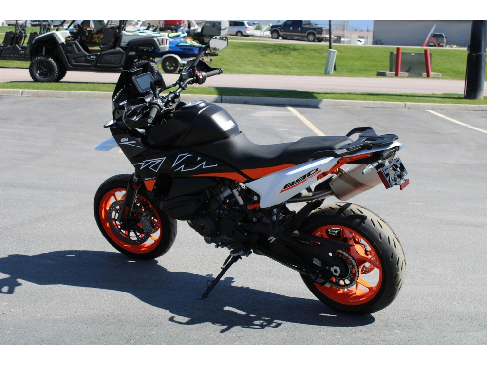 2024 Ktm 890 Smt alt