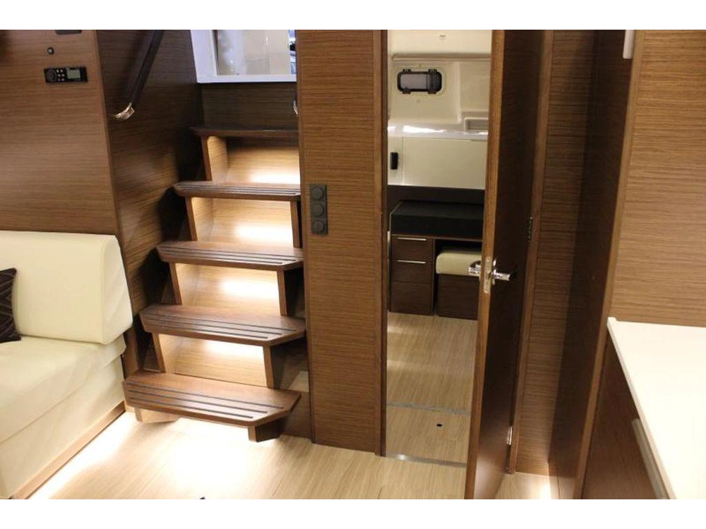 2021 Bavaria S45 Coupe Volvo Ips 600 Evc2 alt