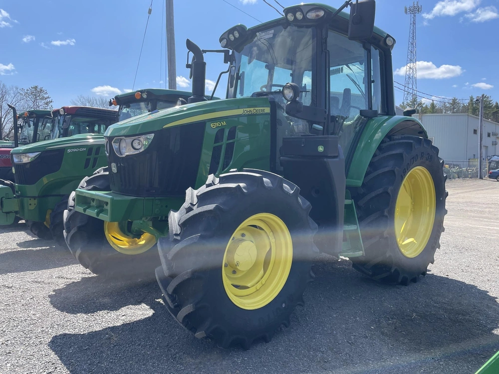 2020 John Deere 6110m alt