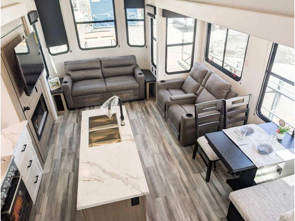 Jayco Jay Flight Bungalow 401loft 2026 alt