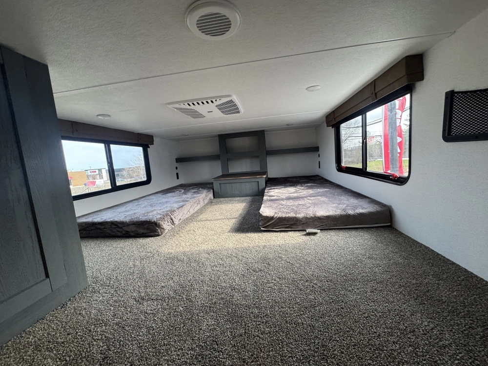 2026 Palomino Puma (park) 402lft alt