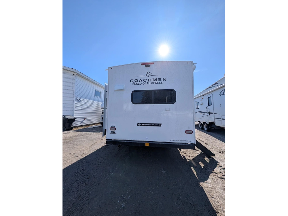 Coachmen Freedom Express 258bhs 2026 alt
