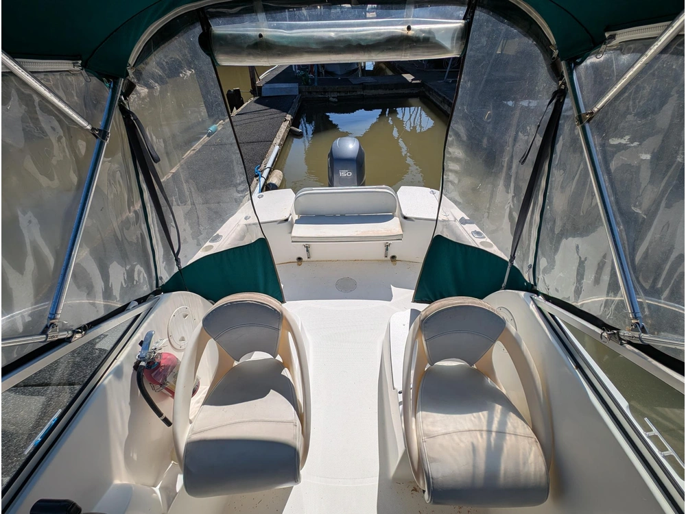 2005 Trophy Boats 1902 Walkaround Walkaround alt