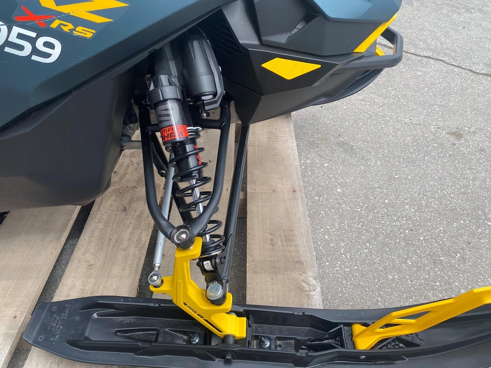 2026 Ski-doo Mxz Xrs 850 E-tec 137" alt