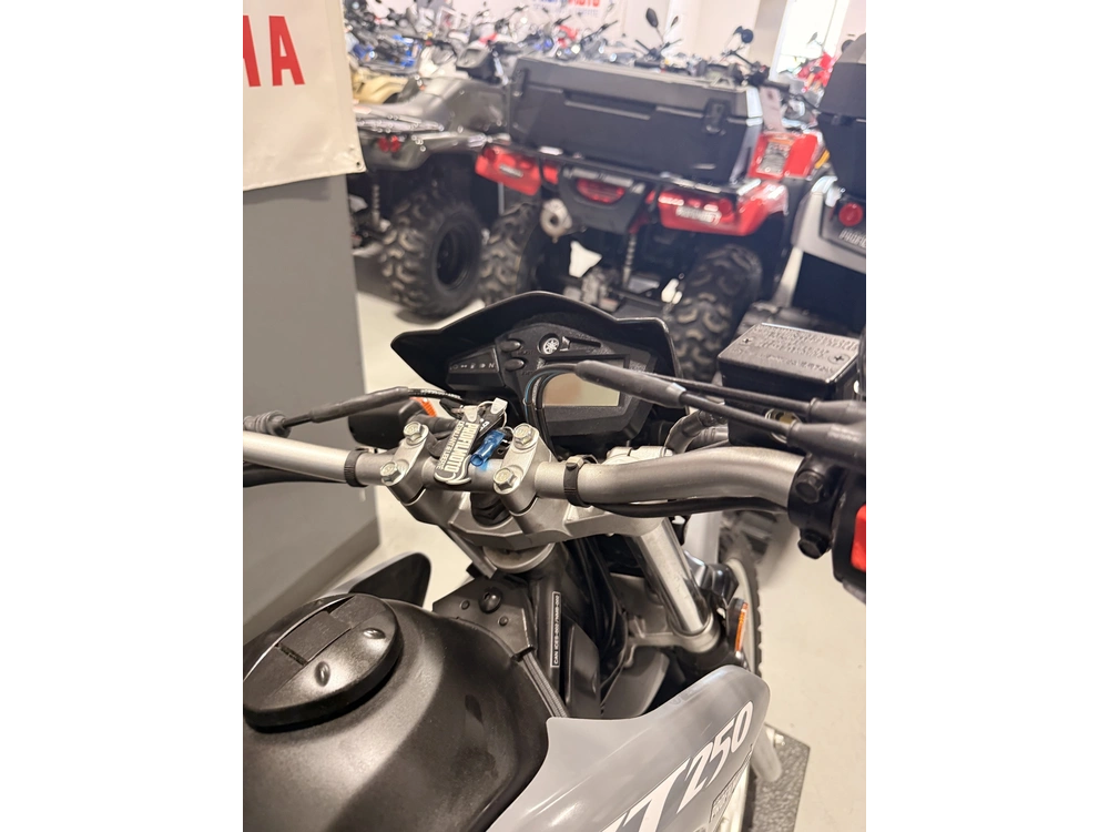 Yamaha Xt250 Xt 250 2024 alt