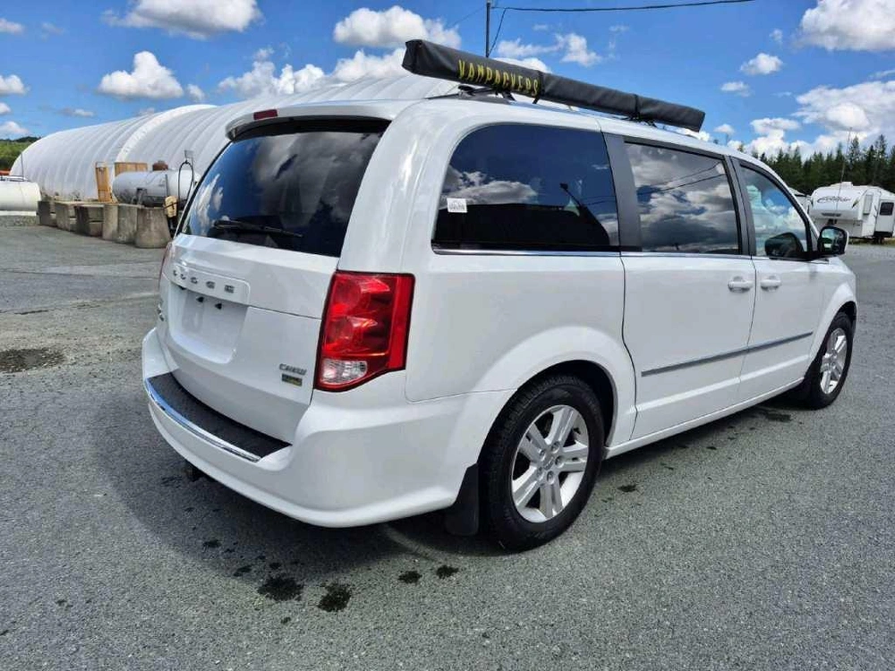 Dodge Grand Caravane Crew Campeur 2016 alt