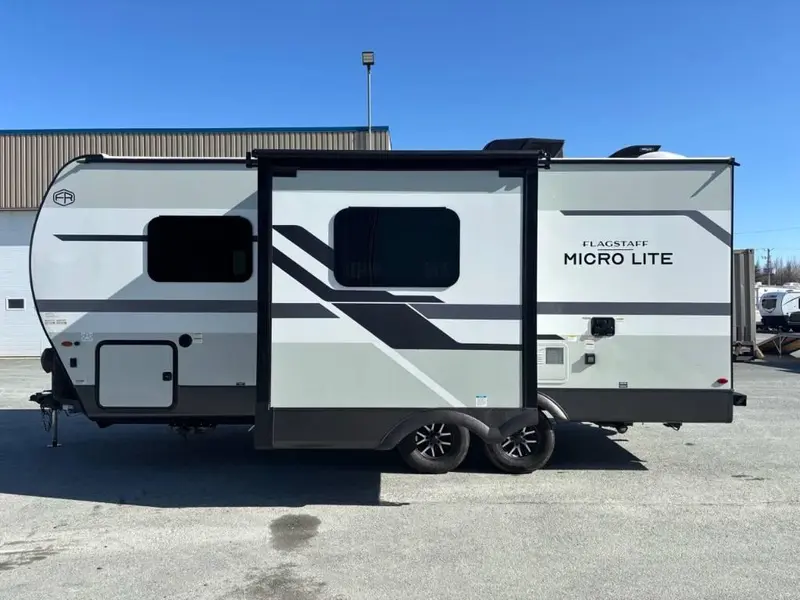 Flagstaff Micro Lite 22FBS 2026