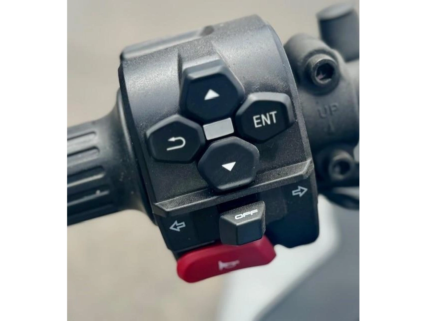 Cfmoto 300ss Rabais De 2,200$ 2024 alt