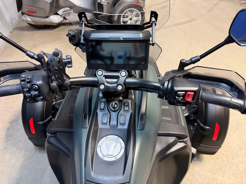 Can-am Canyon Redrock 2025 alt