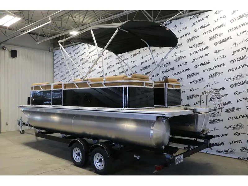 Avalon VLS 2180 QUAD LOUNGER + YAMAHA 70 HP 2026