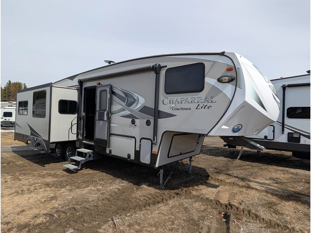 Coachmen Chaparral 30rls 2019 alt