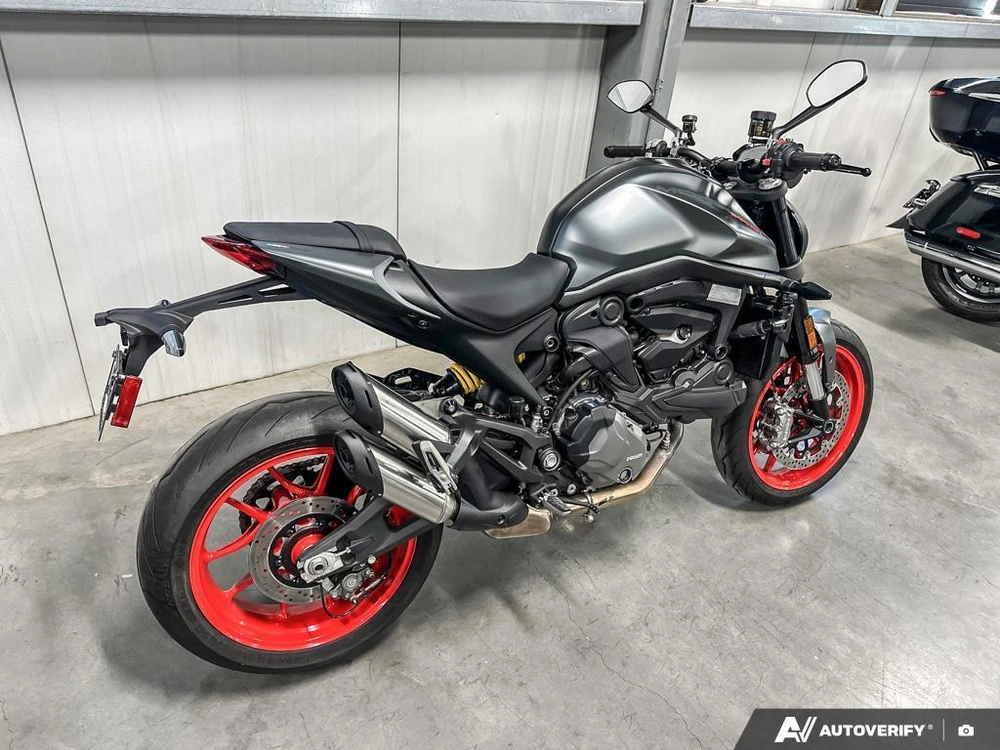 2022 Ducati Monster alt