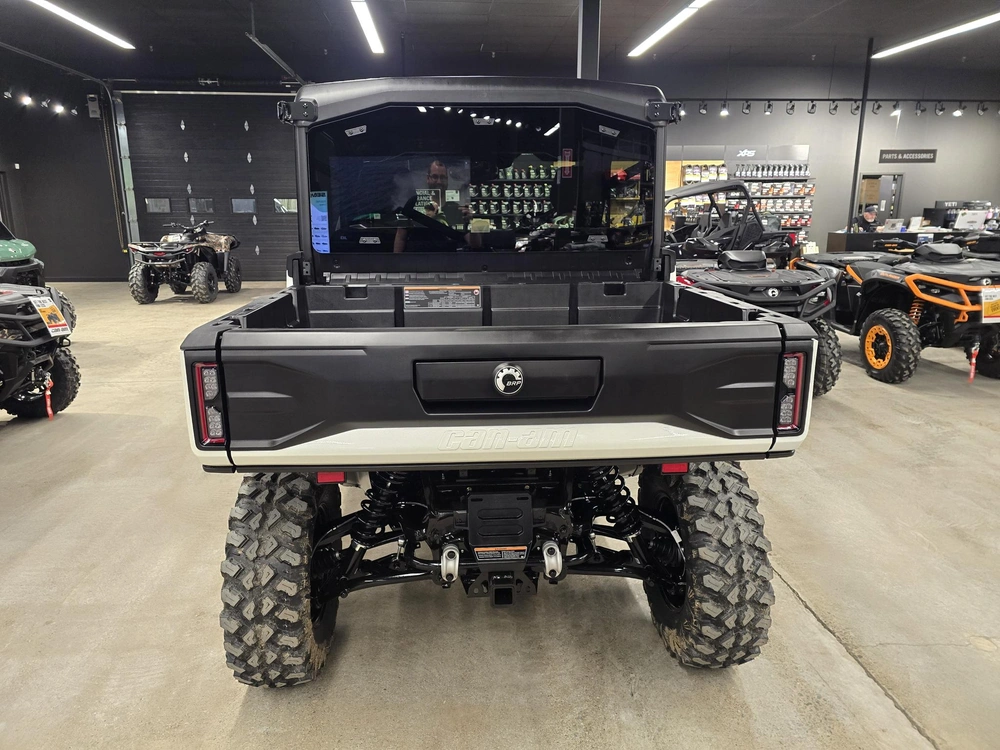 2026 Brp Defender Limited Cab Hd11 alt