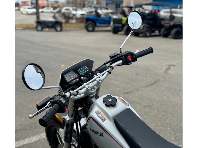 Yamaha Tw200 2025 alt