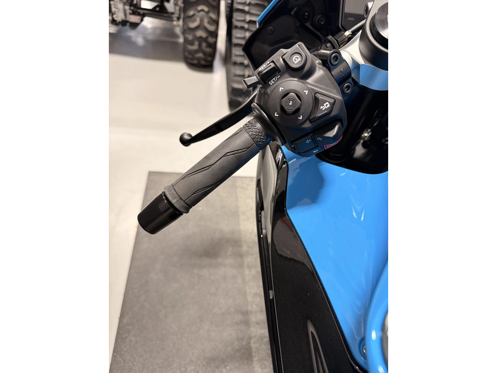 Yamaha Yzf-r7 Yzf-r7 2026 alt